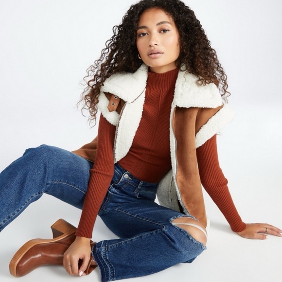 Bonded Faux Sherpa Suede Vest - Picture 2 of 5